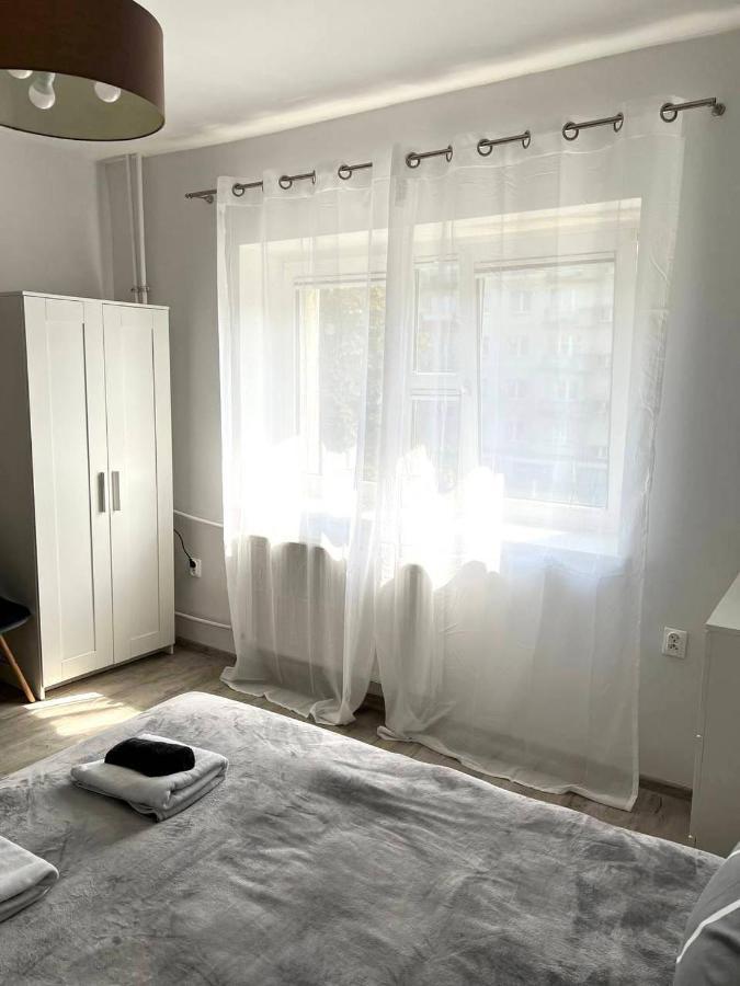 Apartment Solidarnosci, Metro, Wi-Fi, Tv, Youtube - By Hik Apartments Варшава Экстерьер фото